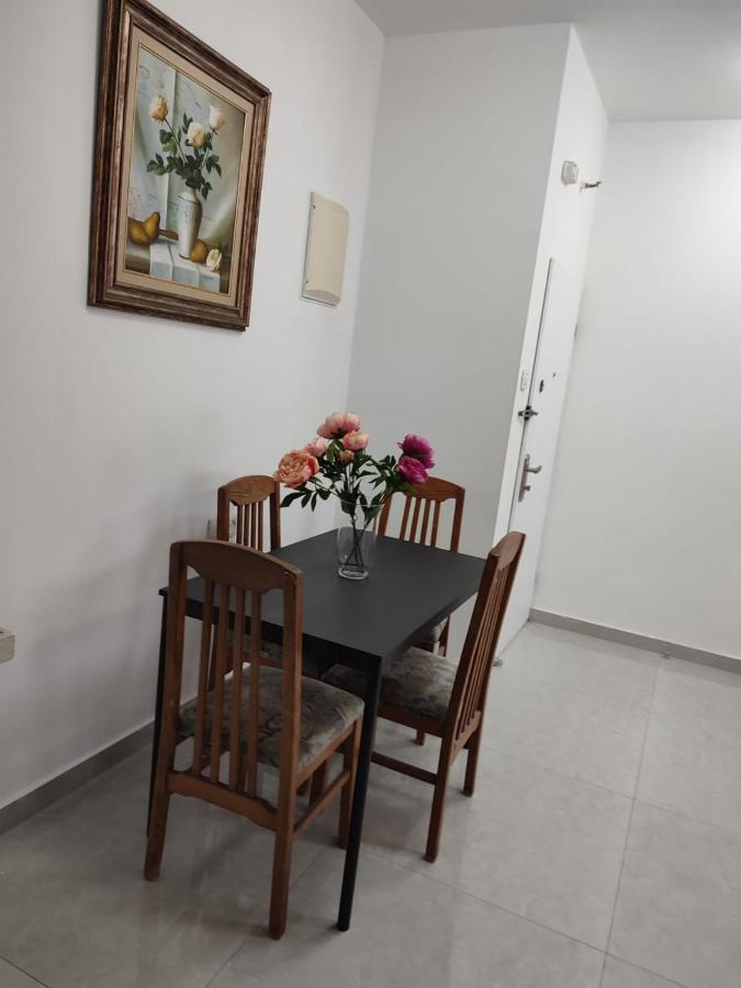 Lovely Three-Room Apartment Above The Promenade Ашдод Экстерьер фото